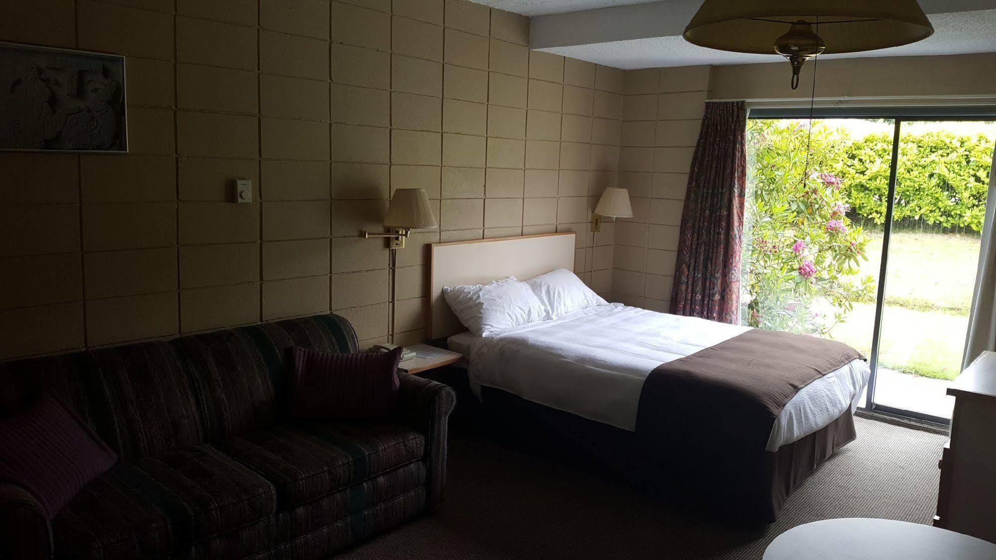פורט הארדי Airport Inn מראה חיצוני תמונה